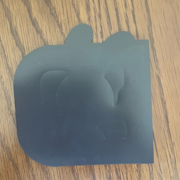 Disney100 Oswald the Lucky Rabbit Annual Passholder Magnet - Picture 3 of 3